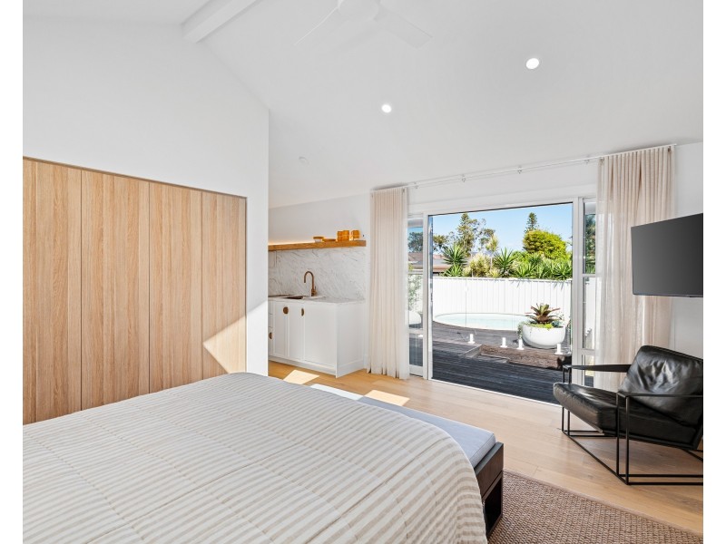 11 Manly Parade, The Entrance North NSW 2261