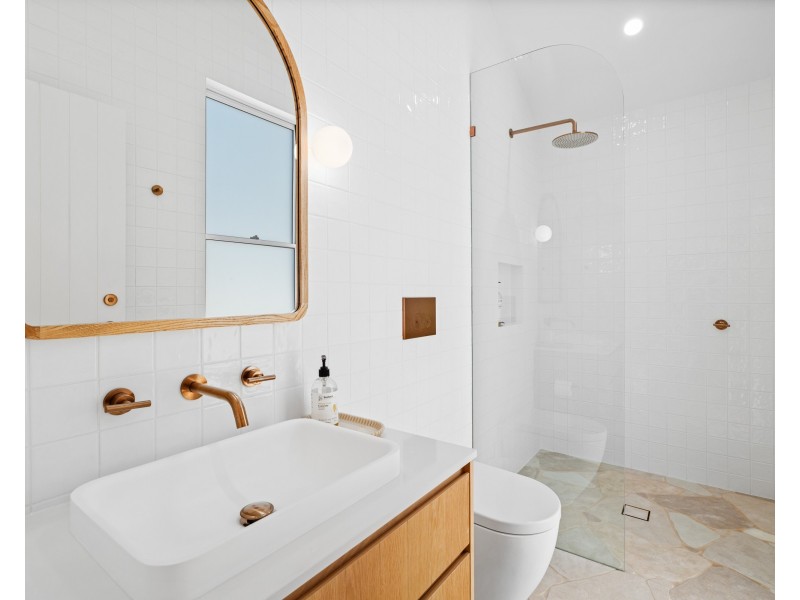 11 Manly Parade, The Entrance North NSW 2261