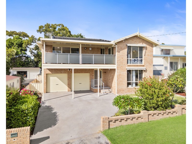 4 Strickland Road, Killarney Vale NSW 2261