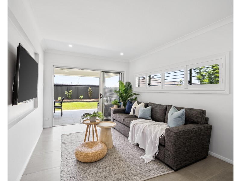 77 Soreina Drive, Wyee NSW 2259