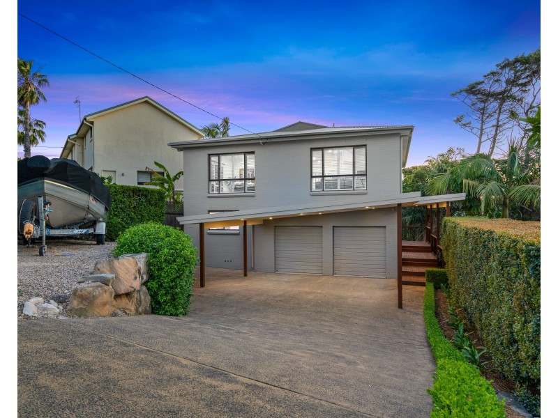 54 Forresters Beach Road, Forresters Beach NSW 2260