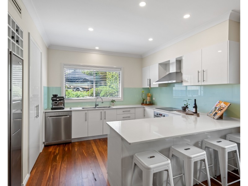 54 Forresters Beach Road, Forresters Beach NSW 2260