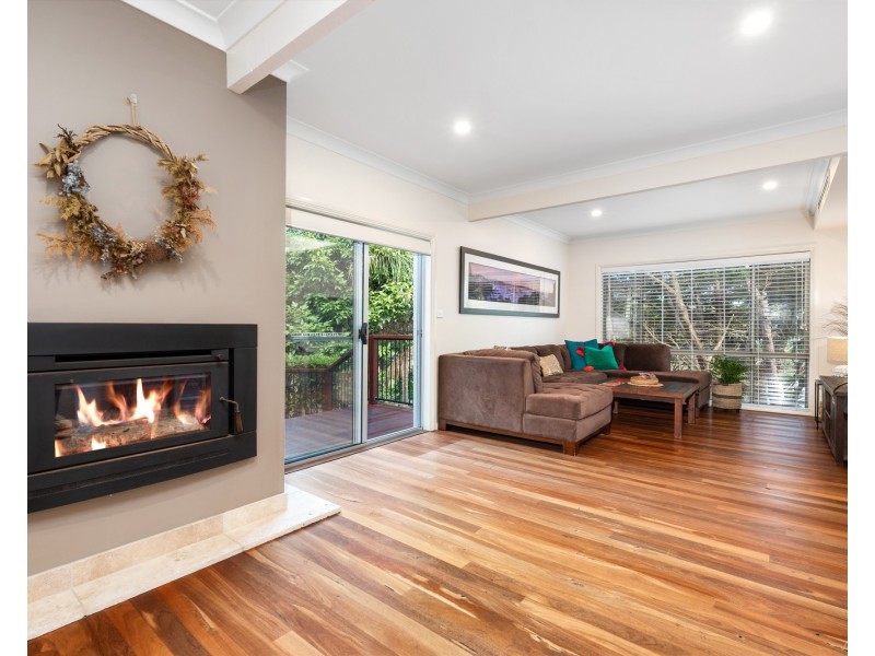54 Forresters Beach Road, Forresters Beach NSW 2260