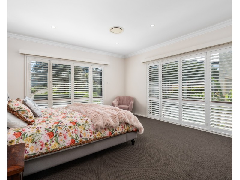 54 Forresters Beach Road, Forresters Beach NSW 2260