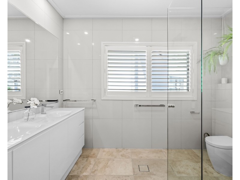 54 Forresters Beach Road, Forresters Beach NSW 2260