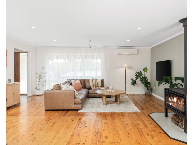 49 Beaumont Avenue, Wyoming NSW 2250