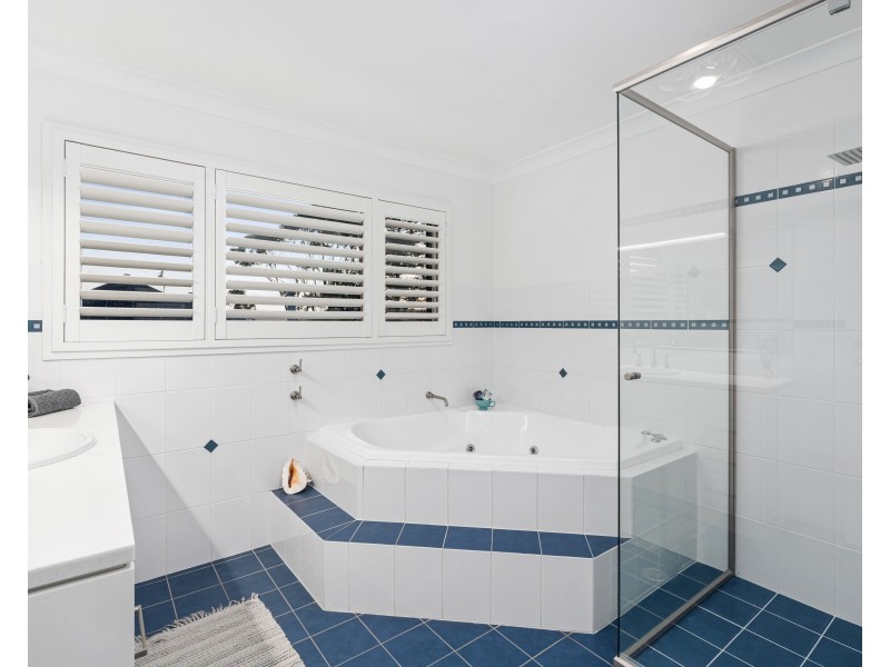 37 Joan Street, Forresters Beach NSW 2260