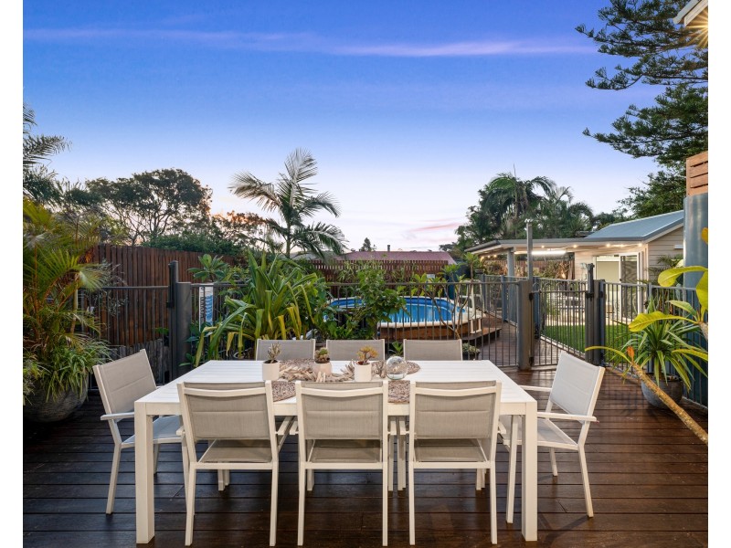 37 Joan Street, Forresters Beach NSW 2260