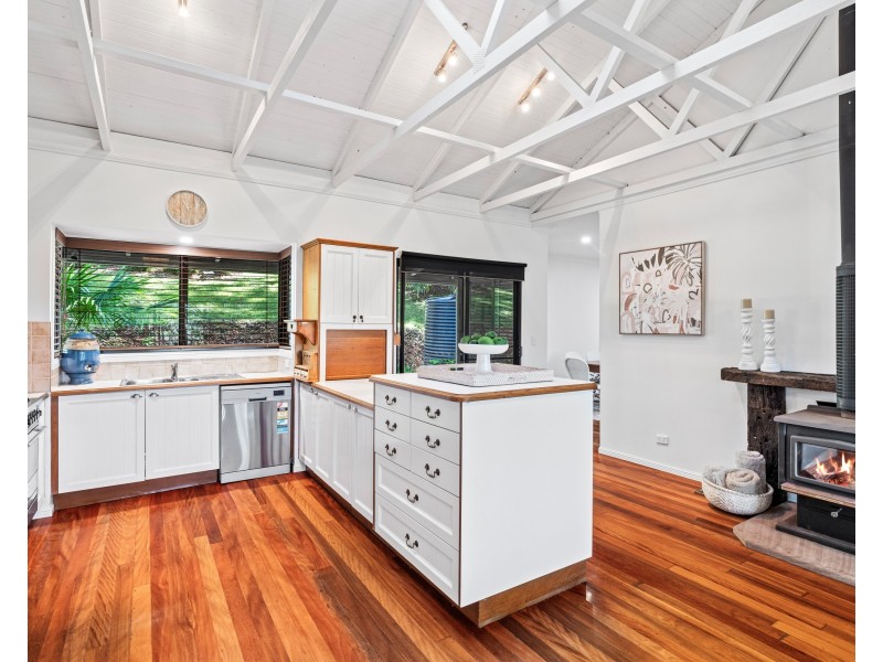 28 Maranoa Street, Wyoming NSW 2250