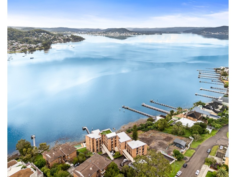 1/53-55 Caroline Street, East Gosford NSW 2250