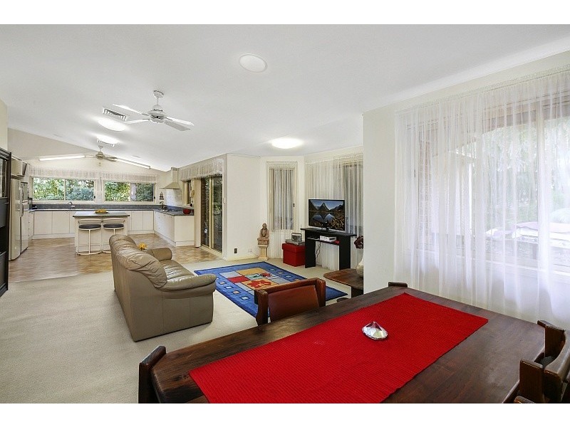 88 Chamberlain Road, Wyoming NSW 2250