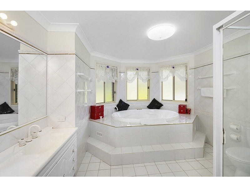 88 Chamberlain Road, Wyoming NSW 2250