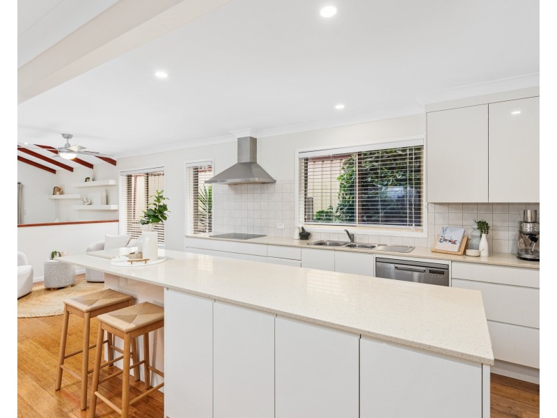 15 Lakala Avenue, Springfield NSW 2250