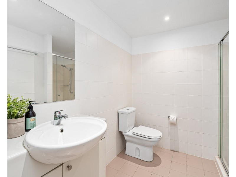 443/80 John Whiteway Drive, Gosford NSW 2250