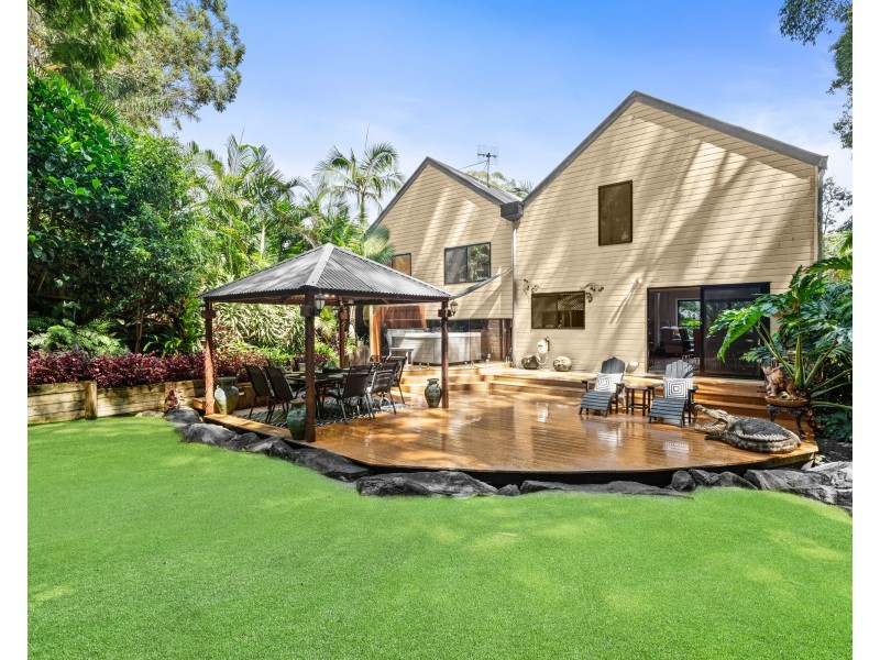 105 Lake Shore Drive, North Avoca NSW 2260