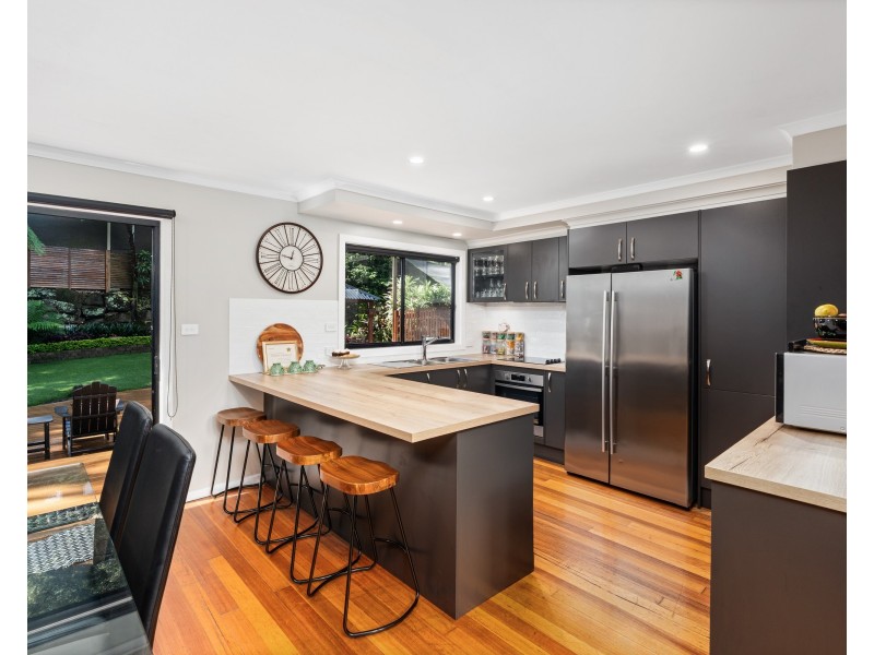 105 Lake Shore Drive, North Avoca NSW 2260