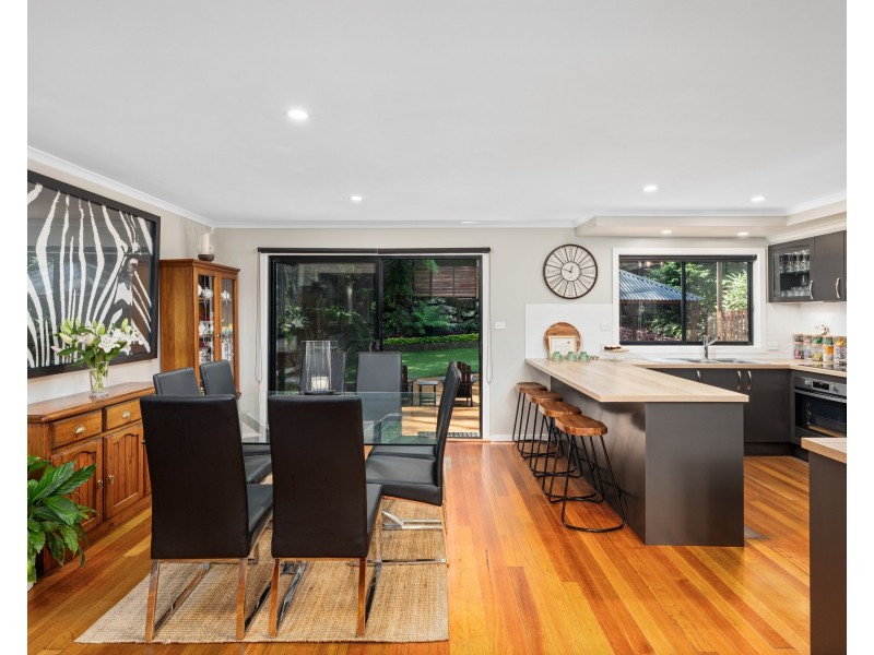 105 Lake Shore Drive, North Avoca NSW 2260