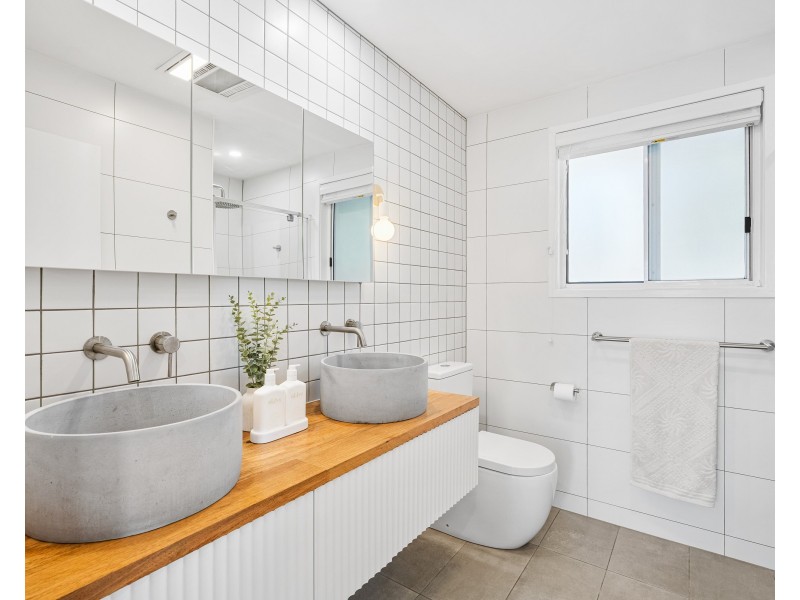 14 Elizabeth Street, Wyoming NSW 2250