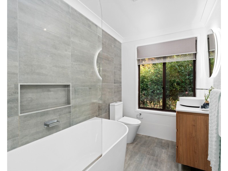 9 Ethel Close, Narara NSW 2250