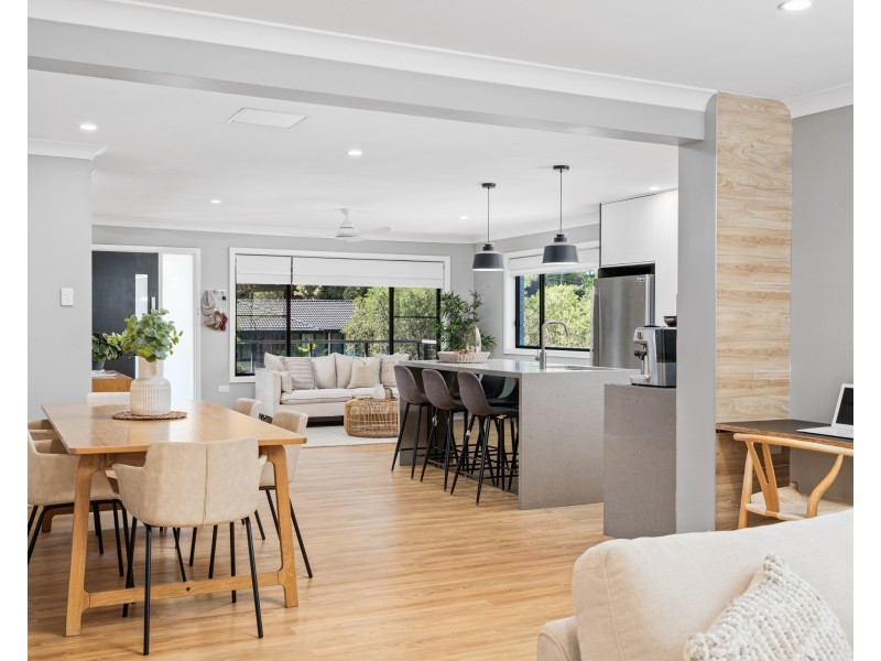 8 Bourbon Street, Wyoming NSW 2250