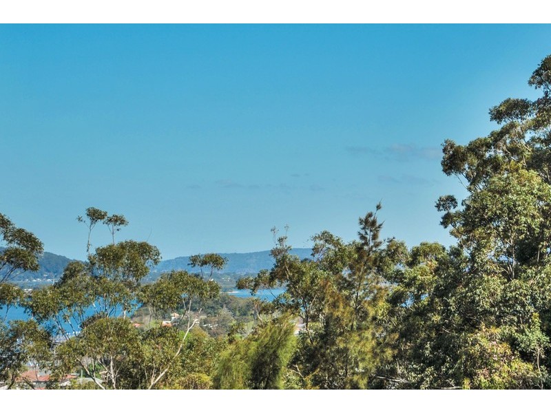 251/80 John Whiteway Drive, Gosford NSW 2250