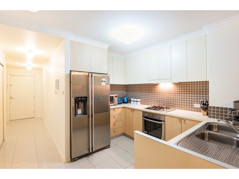 251/80 John Whiteway Drive, Gosford NSW 2250