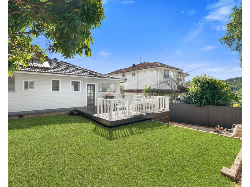 31 Day Street, Wyoming NSW 2250