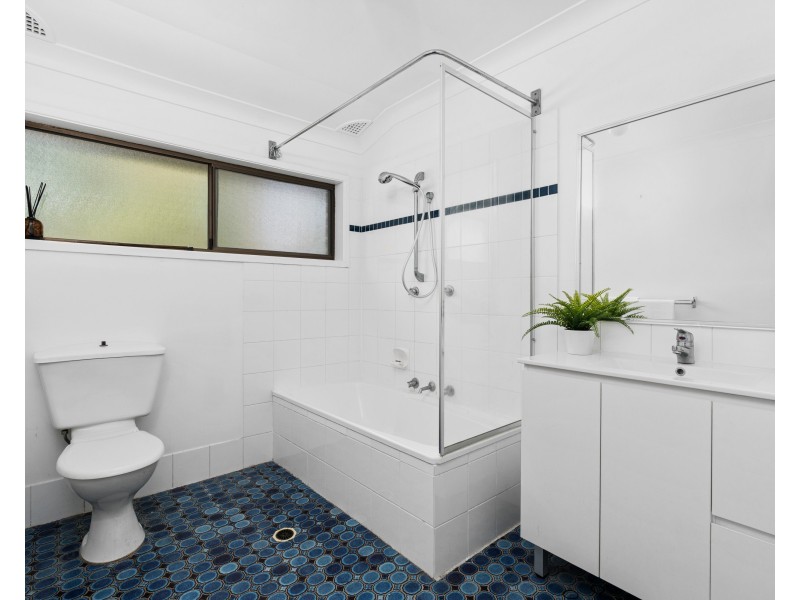 4/13 Beane Street West, Gosford NSW 2250