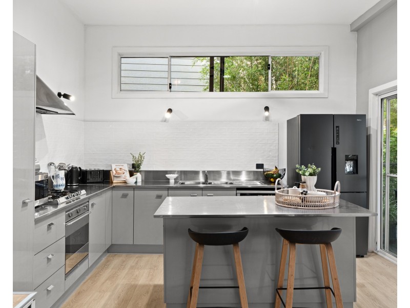 4c Gregory Street, Wyoming NSW 2250