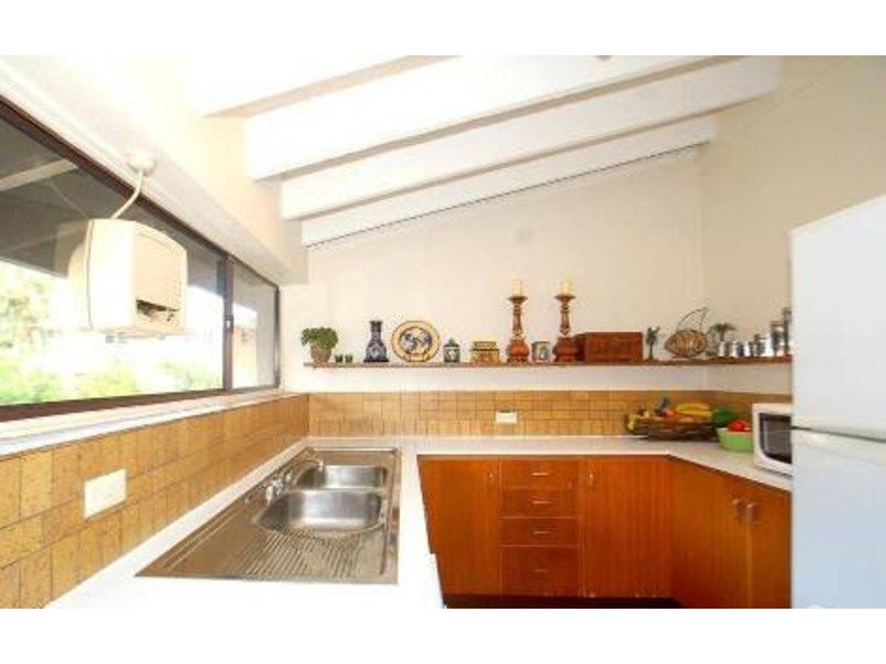 2/3 York Street, Point Frederick NSW 2250