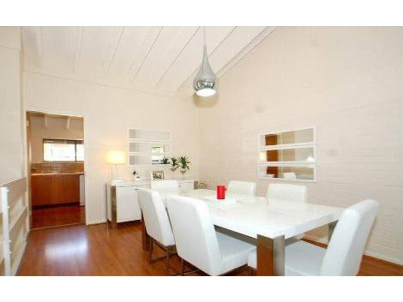 2/3 York Street, Point Frederick NSW 2250