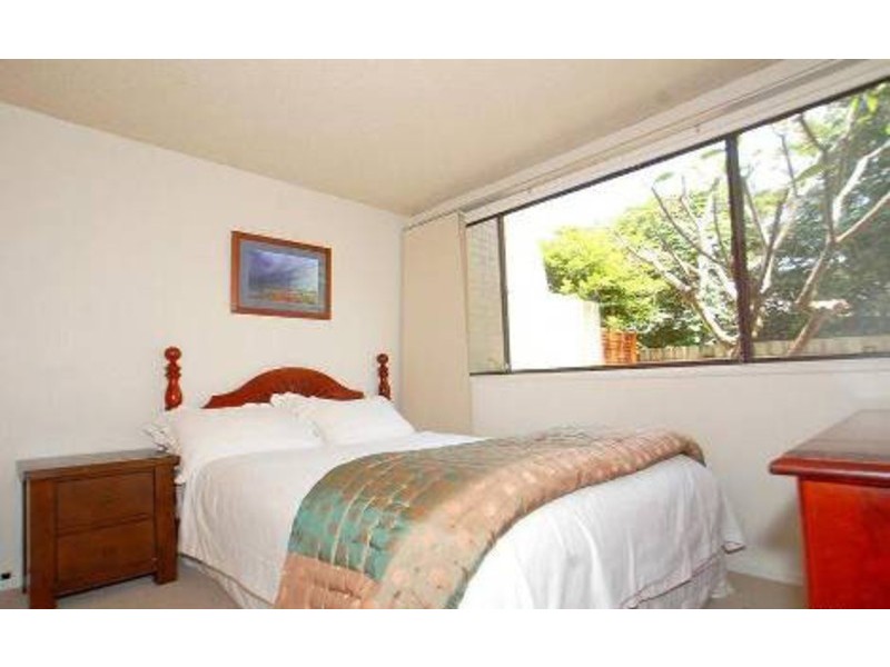 2/3 York Street, Point Frederick NSW 2250