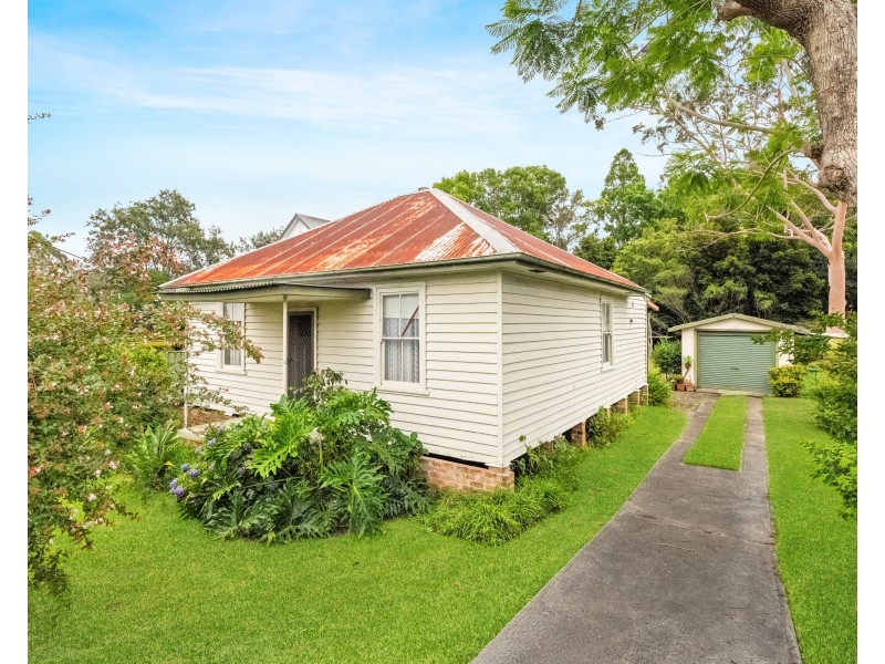 10 Renwick Street, Wyoming NSW 2250