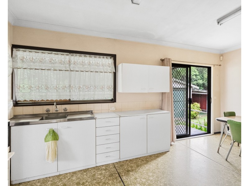 10 Renwick Street, Wyoming NSW 2250