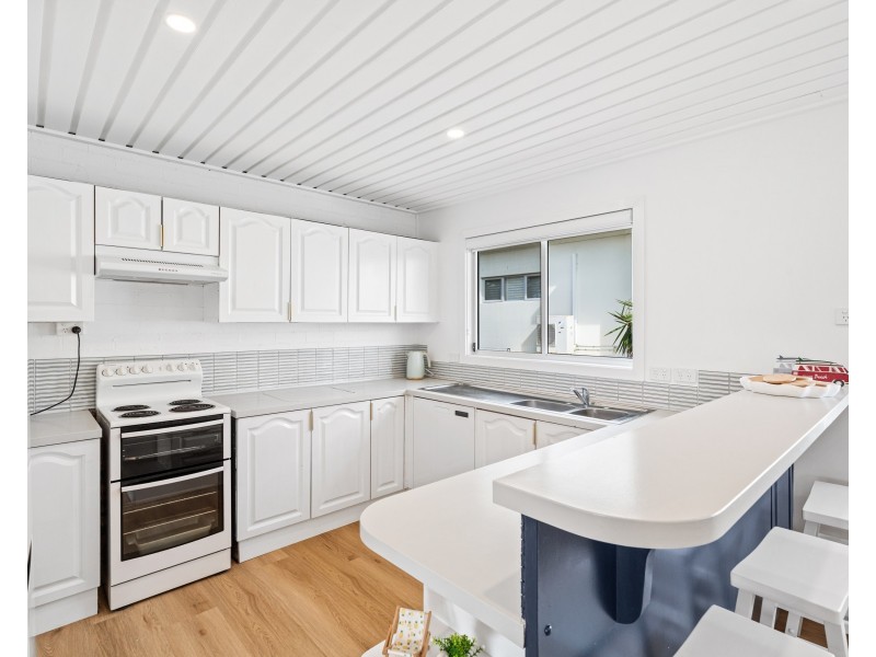 2/40 Stewart Street, The Entrance North NSW 2261