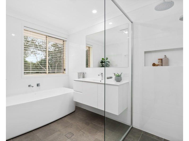 35 Walmsley Road, Ourimbah NSW 2258