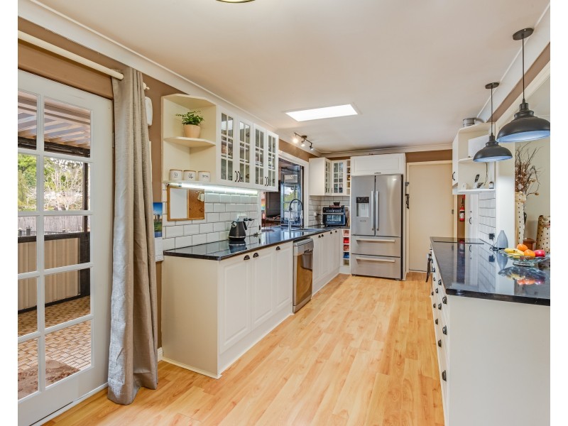 30 Valley View Road, Wyoming NSW 2250