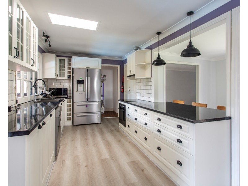 30 Valley View Road, Wyoming NSW 2250