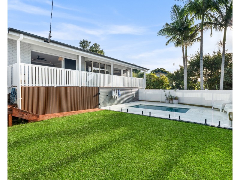 16 Wyong Road, Berkeley Vale NSW 2261