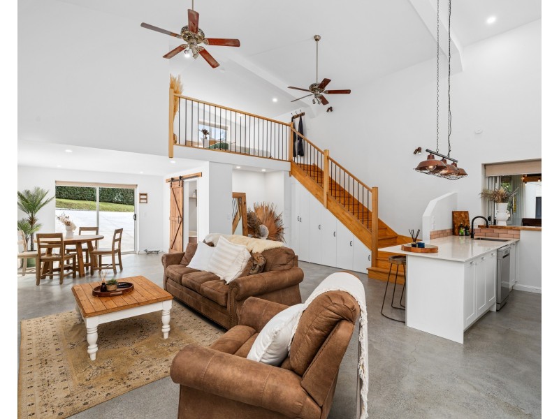 131 Footts Road, Ourimbah NSW 2258