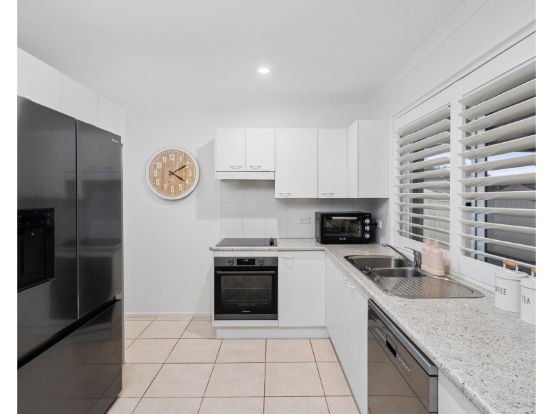 4 Alecia Close, Green Point NSW 2251