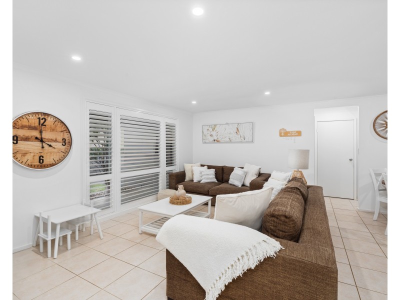 4 Alecia Close, Green Point NSW 2251