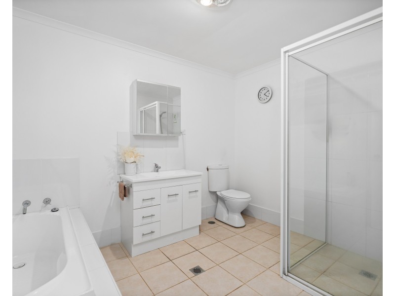 4 Alecia Close, Green Point NSW 2251