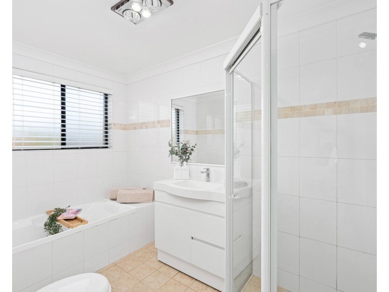 3/1 Lynn Avenue, Point Frederick NSW 2250
