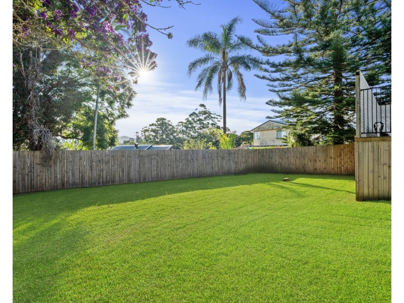 18 Day Street, Wyoming NSW 2250