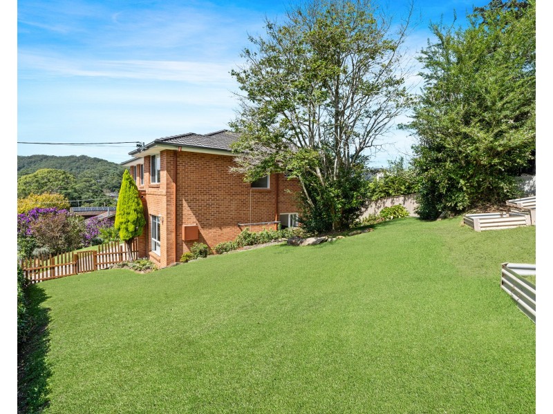 33 Sunset Street, Wyoming NSW 2250