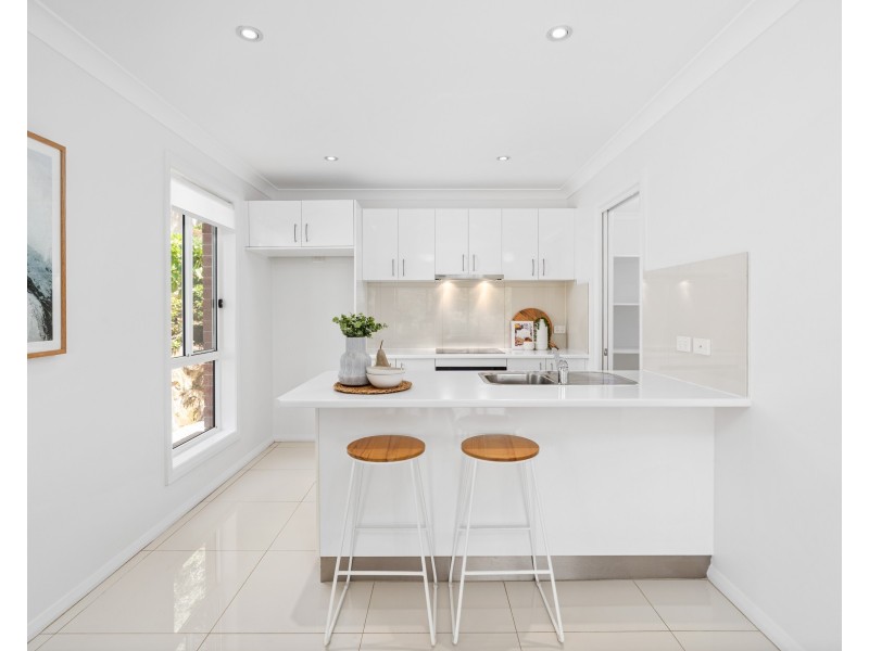 33 Sunset Street, Wyoming NSW 2250