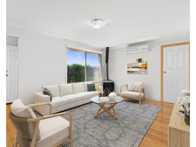 2/102 Coolawin Circle, Narara NSW 2250