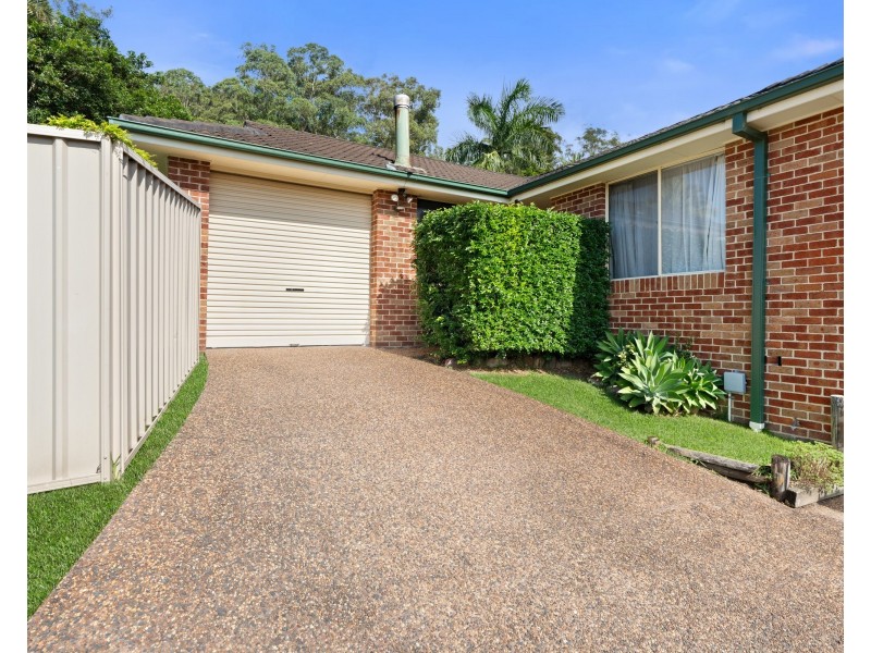 2/102 Coolawin Circle, Narara NSW 2250