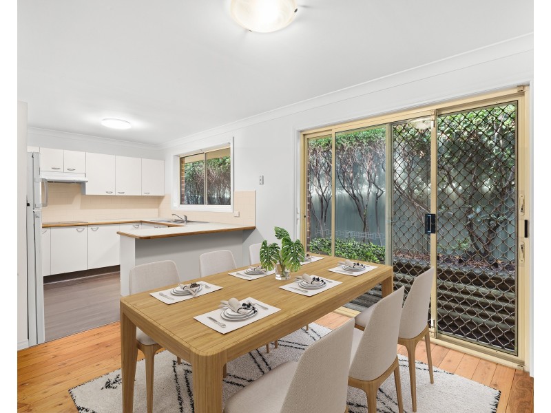 2/102 Coolawin Circle, Narara NSW 2250
